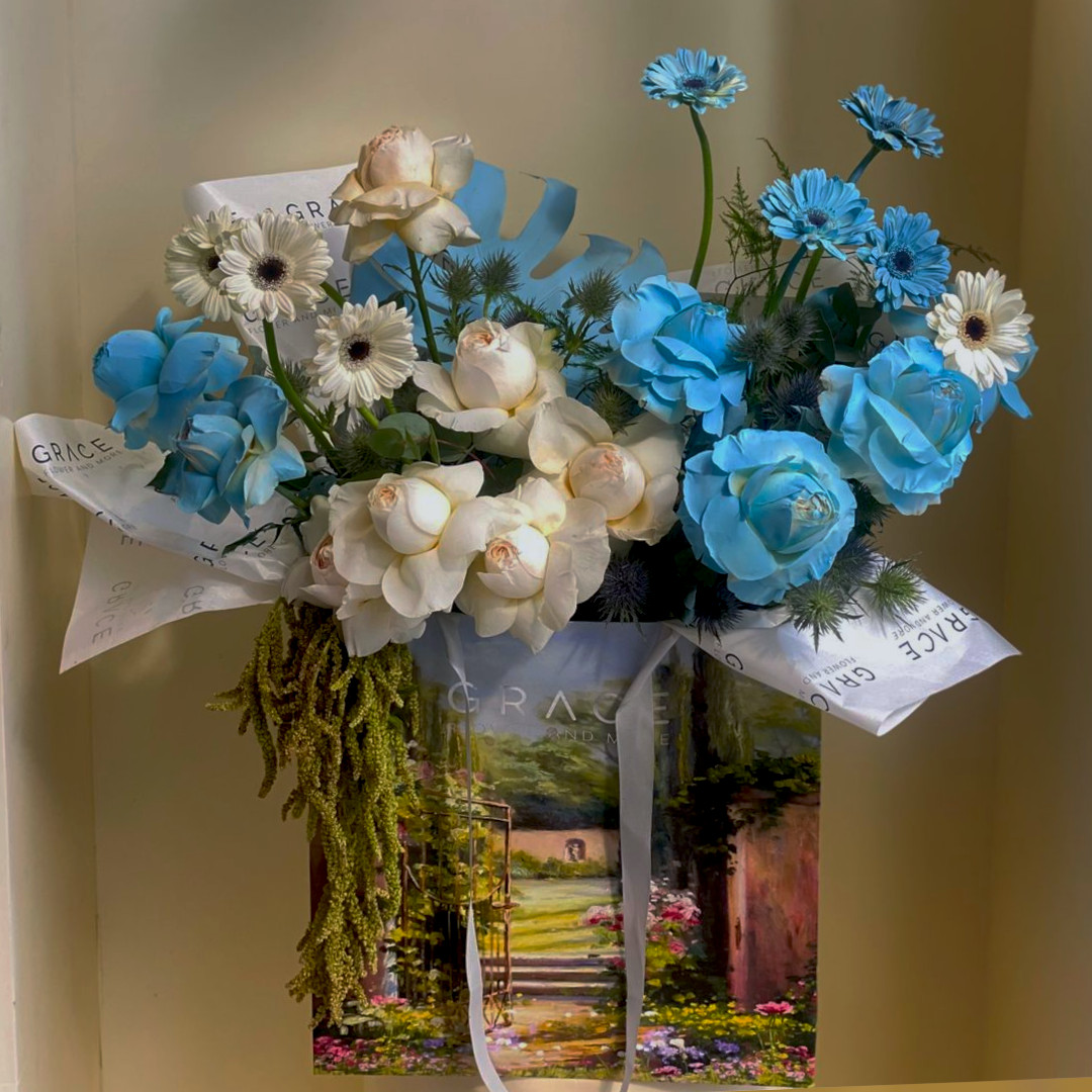 Bloom Bag blue baby boy white